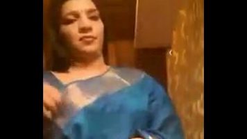 Desi indian milf aunty striping and showing her big boobs and pussy
