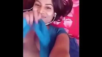 Desi girl on video call with boyfriend hot nude show