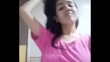 Desixnxx girl makes nude video in hindi