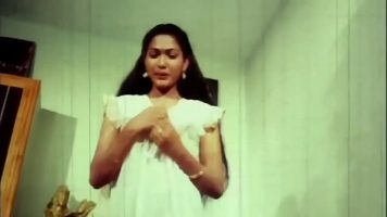 Telugu hot actress Hema aunty romantic sex in night dress