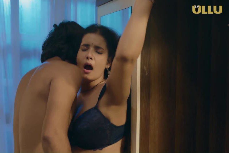 Love Bite P01E01 2024 Ullu Originals Hindi Hot Web Series