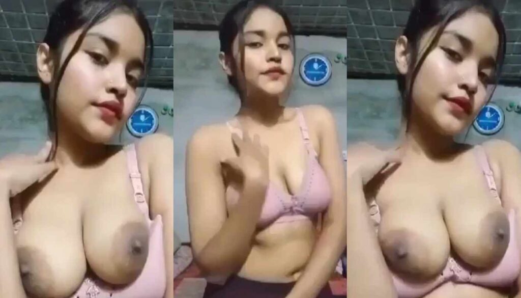 Pornhub Beautiful Horny Gf Pressing Boobs